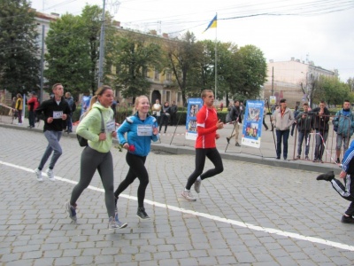 У Чернівцях через змагання сьогодні змінили рух тролейбуси та маршрутки