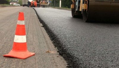 У Чернівцях через асфальтування проспекту Незалежності  - затори