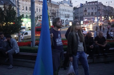 «Має бути формула України»: сотні чернівчан прийшли на акцію протесту на Центральну площу