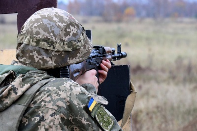 За добу на Донбасі - понад 40 обстрілів: один український військовий загинув