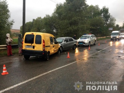 На Буковині за добу сталось дві ДТП, є постраждалі - фото