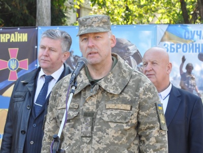 Осінний призов: з Кіцманя урочисто відправили 36 юнаків до Збройних сил України