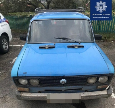 На Буковині небайдужий допоміг патрульним затримати п'яного водія ВАЗу