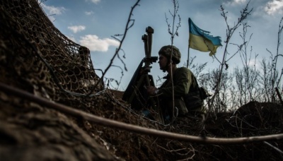 На Донбасі від куль снайперів загинули двоє військових