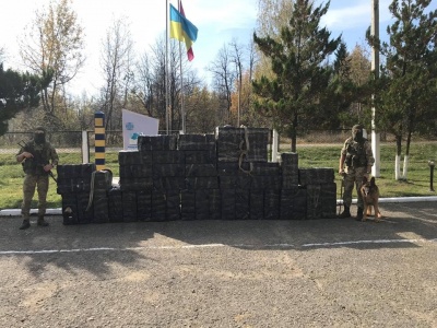 Біля кордону на Буковині затримали партію контрабандних сигарет на понад 600 тисяч