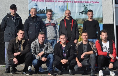 На Буковині 10 юнаків відправили на строкову службу у Генштаб – фото