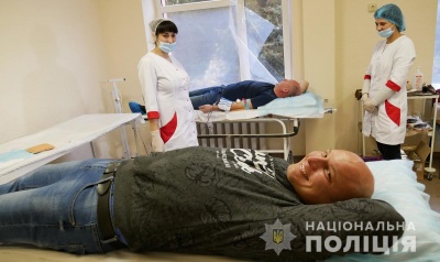 Чернівецькі поліцейські долучились до всеукраїнської акції донорства
