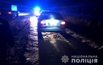 ДТП на Буковині: водій збив чоловіка, який раптово вийшов на дорогу