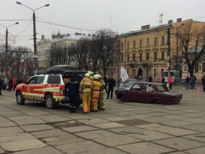 Сьогодні у Чернівцях провели масштабну екшн-акцію