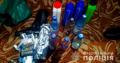 На Буковині «накрили» наркопритон: 29-річна жителька збувала амфетамін і канабіс