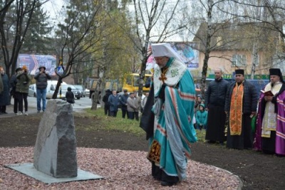 День Гідності та Свободи: як у Чернівцях вшанували загиблих Героїв - фото