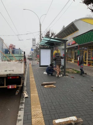 У Чернівцях на проспекті Незалежності встановлять сучасні зупинки