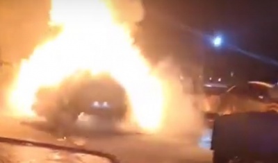 У Чернівцях біля АЗС спалахнуло BMW: пожежа пошкодила ще 4 авто