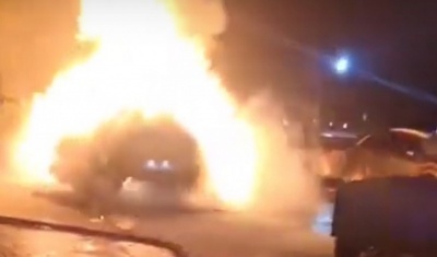 У поліції заявили, що BMW біля АЗС у Чернівцях підпалили