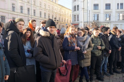 У центрі Чернівців до Дня ЗСУ відкрили Дзвін пам’яті – фото