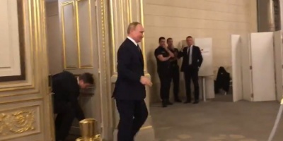 Нормандський саміт: Путіна навіть у вбиральню супроводжували шість чоловік