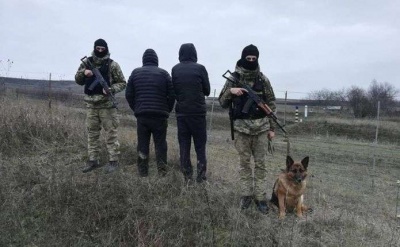 На кордоні затримали двох нелегалів з Грузії та п’ятьох буковинців