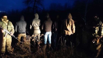 На кордоні затримали двох нелегалів з Грузії та п’ятьох буковинців