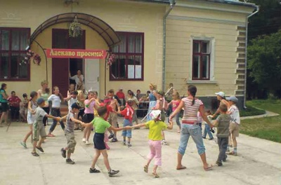 Село на Буковині може залишитися без школи через припинення фінансування