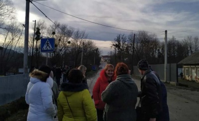 Жителі Чорнівки заявили про безстроковість перекриття дороги до сміттєзвалища