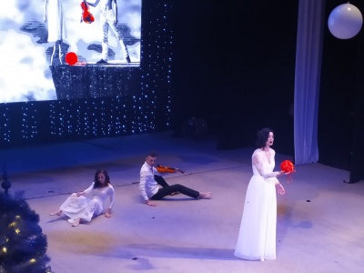 Танцювали і читали реп: у Чернівцях обрали «Успішну пані Буковини 2019» – фото