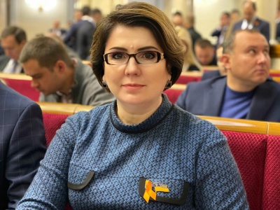 «Слуга народу» Лис підтримала жителів Чорнівки, але просить їх розблокувати сміттєзвалище