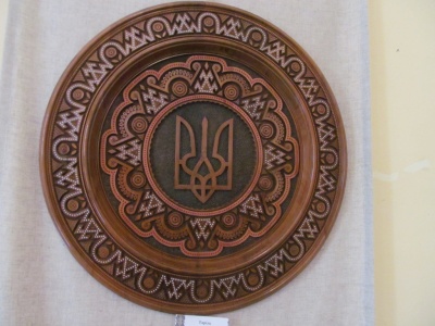 Майстриня з Буковини вирізьбила 25-кілограмову булаву, її вироби  внесли до Книги рекордів України