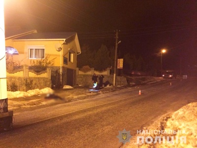 На Буковині поліція розшукує водія, який збив на смерть чоловіка і втік