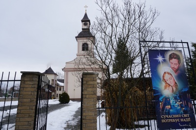 У Садгорі встановили унікальну шопку: подібної їй немає в Чернівцях – фото