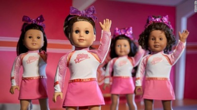 Компанія Mattel випустила першу ляльку з "порушенням слуху" - фото