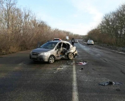 ДТП біля АЗС на Буковині: двоє людей в лікарні - фото