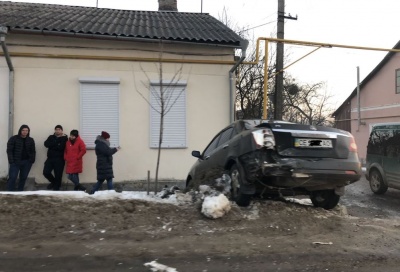 Не дотримався дистанції: у Сторожинці зіткнулись дві автівки