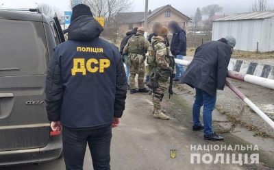 Вибивали неіснуючі борги: на Буковині затримали злочинну групу гастролерів – фото