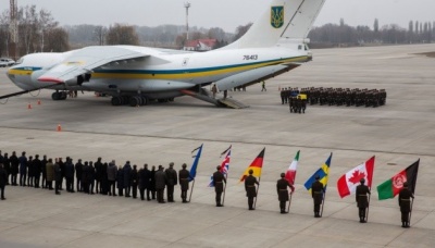 В Україну прибув літак з тілами пасажирів збитого літака МАУ