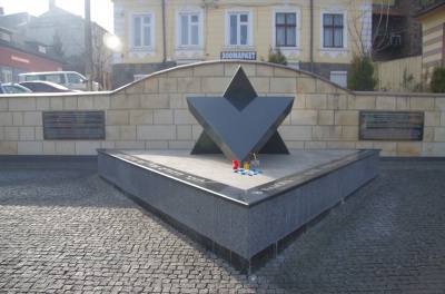 У Чернівцях вшанували пам’ять жертв Голокосту - фото