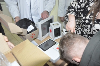 Чернівецькій обласній дитячій лікарні передали сучасне медичне обладнання