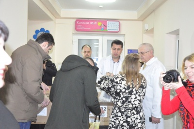 Чернівецькій обласній дитячій лікарні передали сучасне медичне обладнання