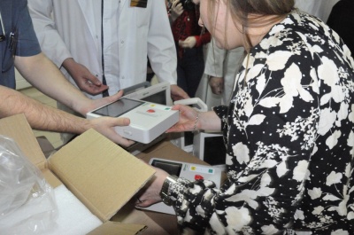 Чернівецькій обласній дитячій лікарні передали сучасне медичне обладнання