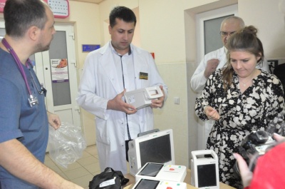 Чернівецькій обласній дитячій лікарні передали сучасне медичне обладнання