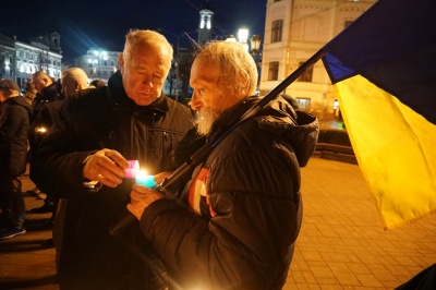 У Чернівцях з нагоди вшанування пам’яті Героїв Крут відбулося Віче - фото