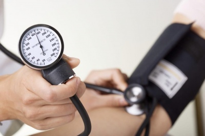 Експерти назвали 7 простих та перевірених способів знизити тиск без ліків