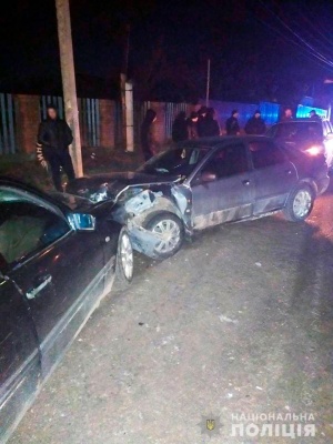 На Буковині п’яна водійка «Мерседеса» виїхала на зустрічну і влетіла в «Ауді», є постраждалі