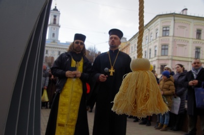 «Не можемо звикнути без нього»: у Чернівцях вшанували пам’ять Владислава Трепка, який 5 років тому загинув у АТО