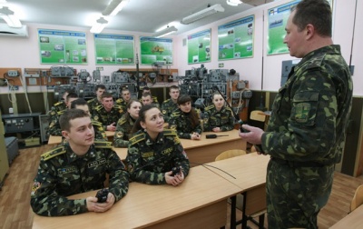 На Буковині військкомати запрошують на навчання до військових вузів