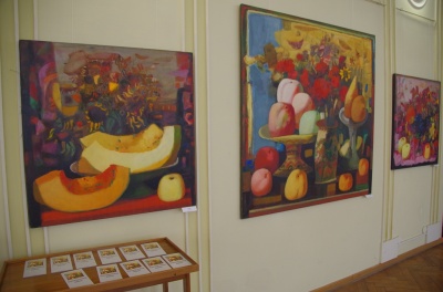 Натюрморти та пейзажі: у Чернівцях відкрилась ювілейна виставка Олександра Литвинова