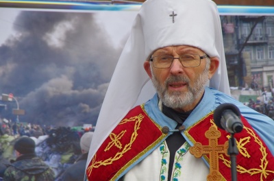 У центрі Чернівців відкрили фотовиставку, присвячену героям Небесної Сотні - фото