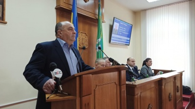 На сесії Чернівецької облради підозрюваний Мунтян сидить поруч зі свідком - оновлено