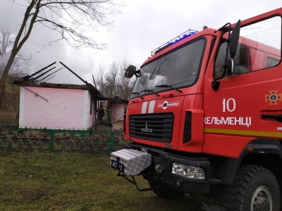 Загинула мама і троє дітей: деталі трагічної пожежі на Буковині – фото