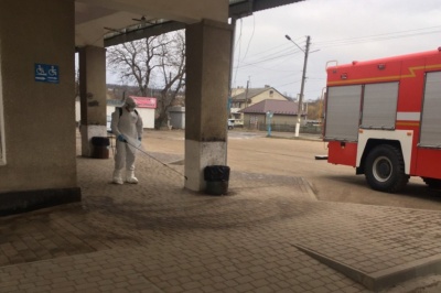 На Буковині дезінфікували автовокзали та автостанції