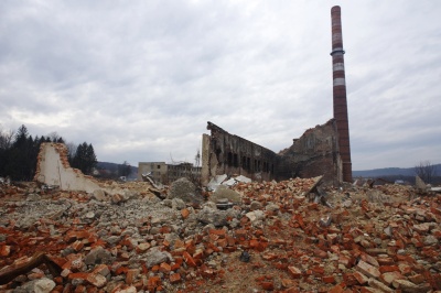 «Завод зруйнували впень»: колишній цукрокомбінат на Буковині може призвести до екологічного лиха